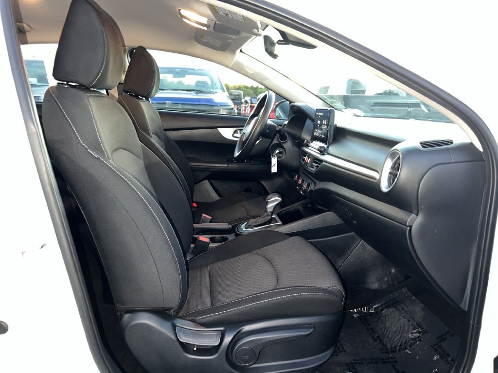 Used 2024 Kia Forte LXS FWD image 27