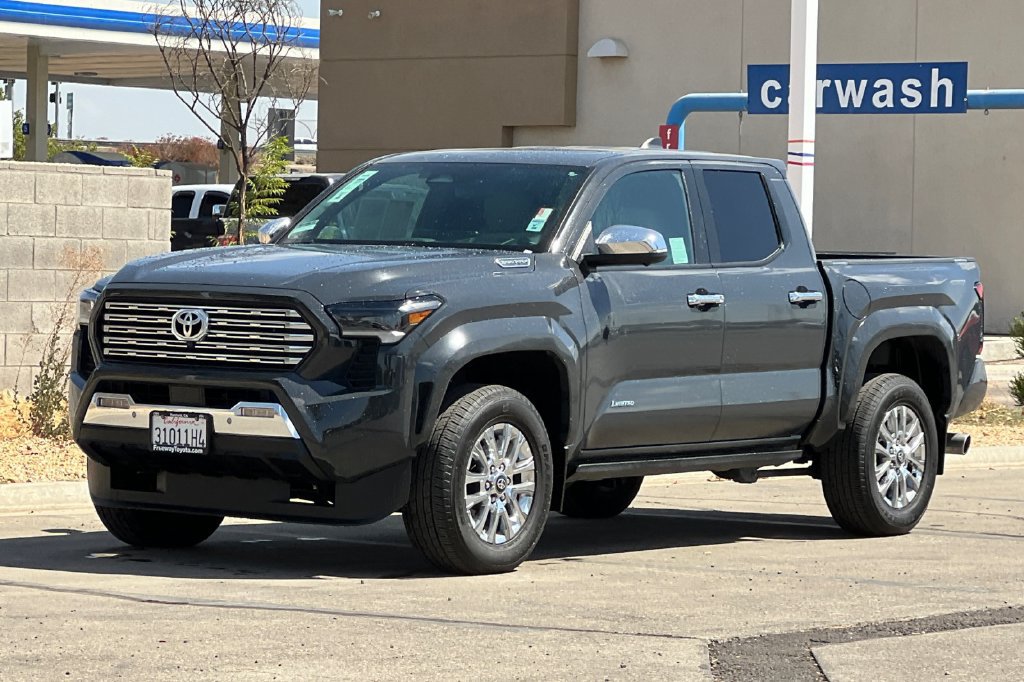 Certified 2025 Toyota Tacoma Limited AWD/4WD image 10