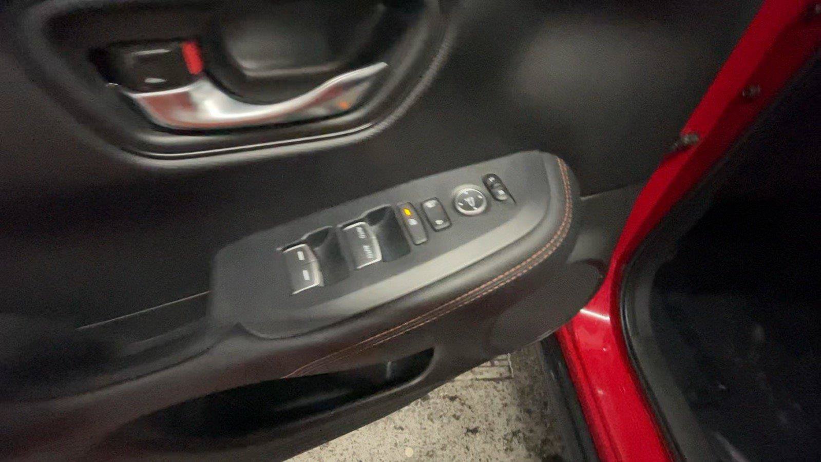 Certified 2025 Honda HR-V Sport image 33