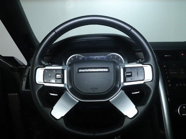 Certified 2023 Land Rover Discovery Metropolitan Edition AWD/4WD image 20