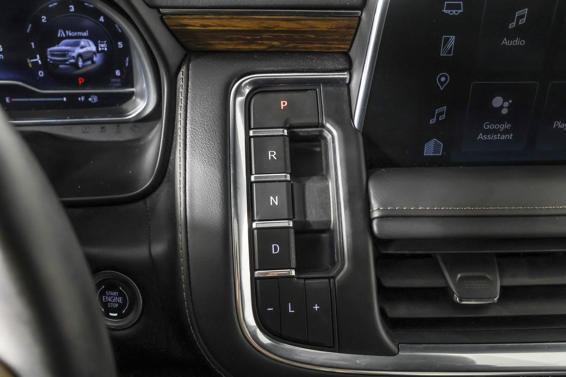 Used 2024 Chevrolet Suburban High Country image 38