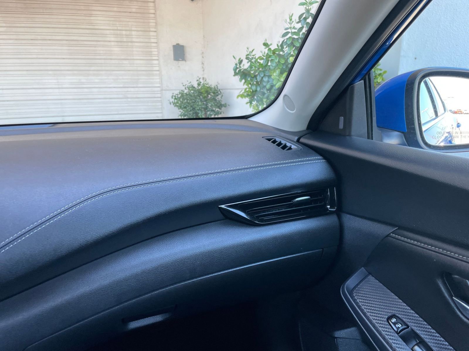 Used 2025 Nissan Sentra SV image 35