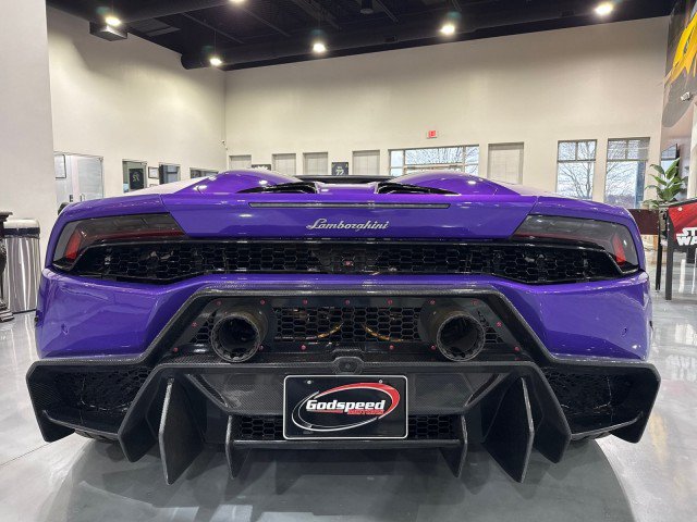 Used 2017 Lamborghini Huracan LP 610-4 AWD/4WD image 8