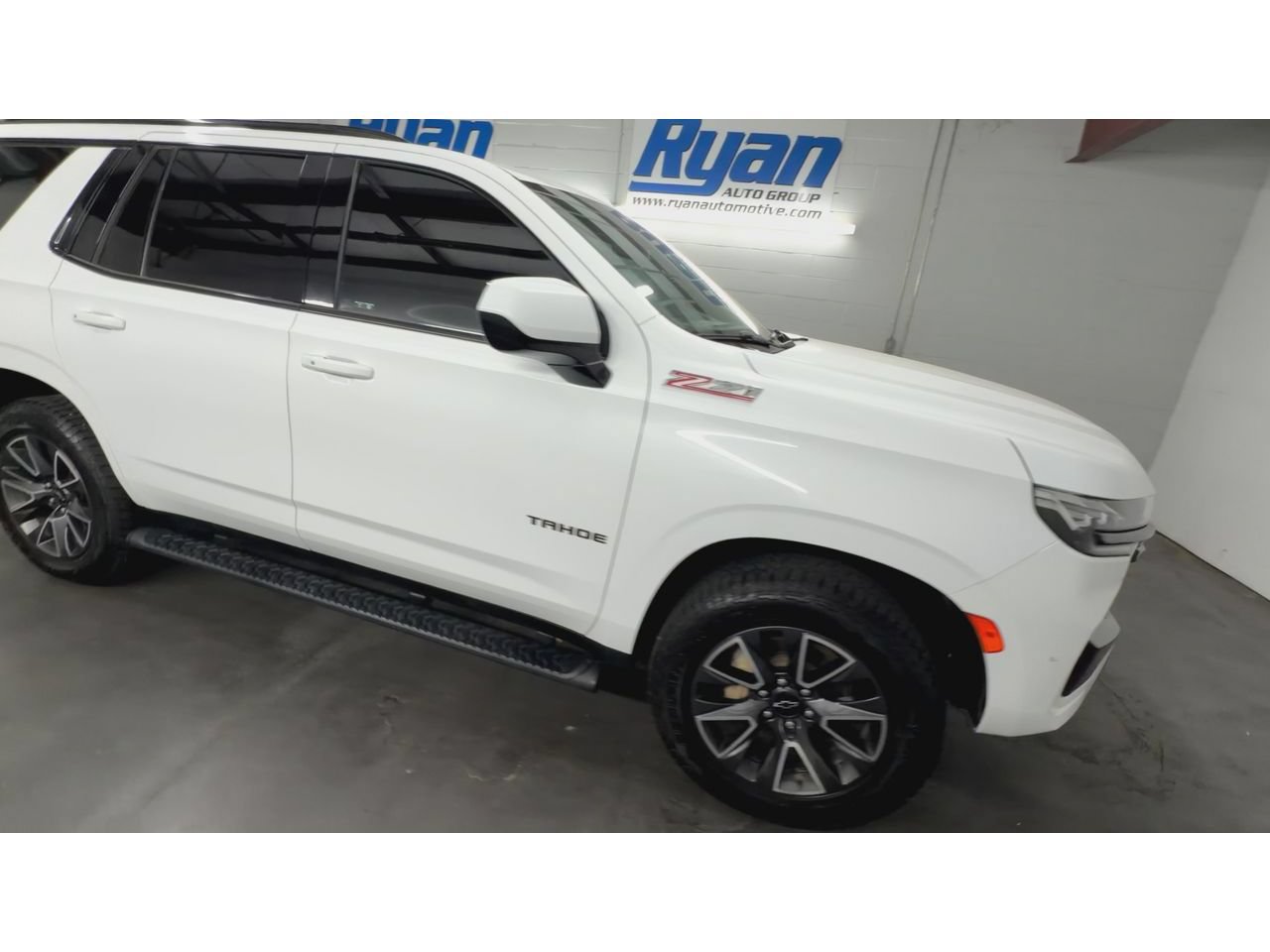 Used 2021 Chevrolet Tahoe Z71 AWD/4WD image 2