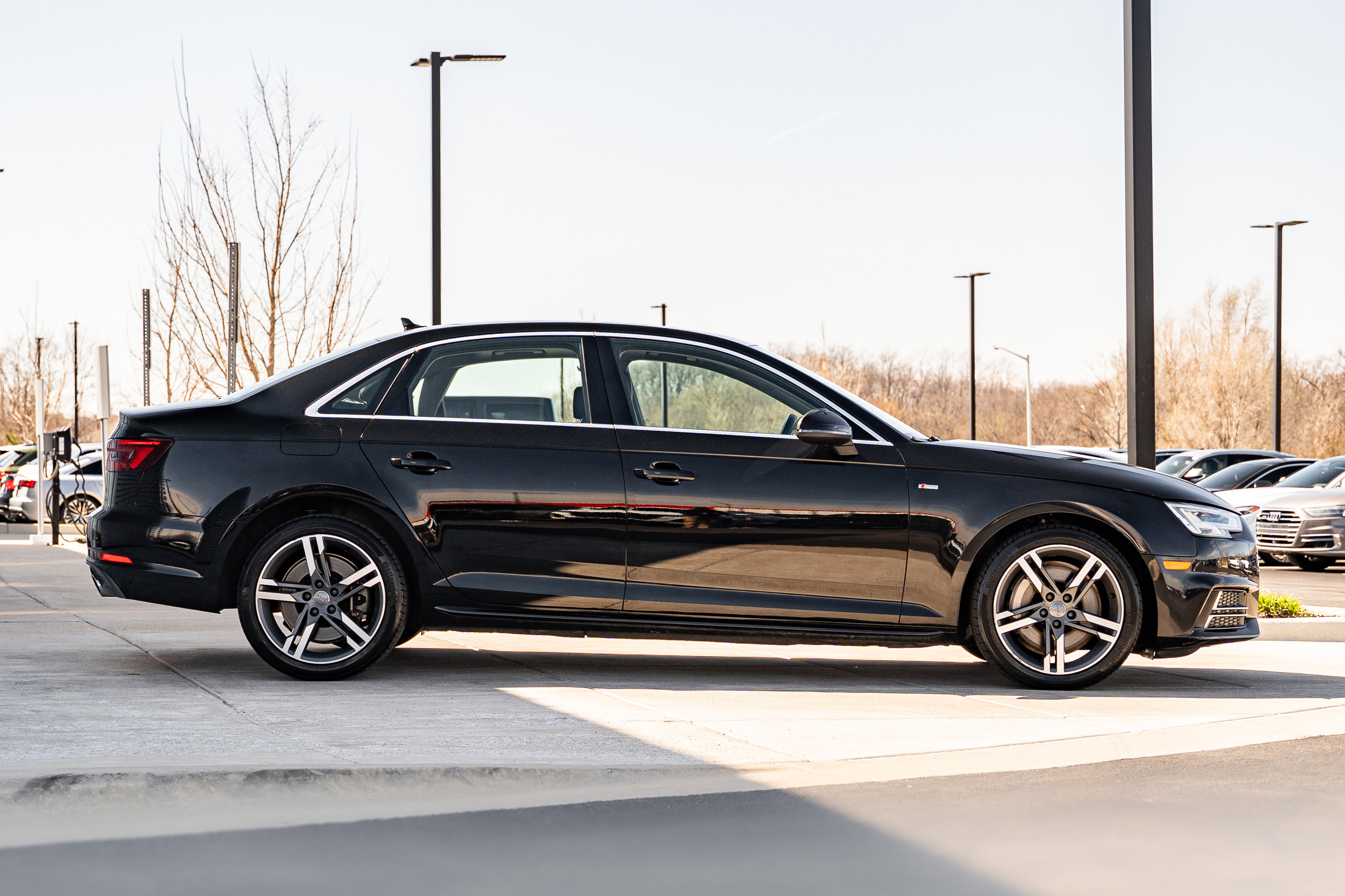 Used 2018 Audi A4 2.0T Premium Plus w/ Premium Plus Package image 3