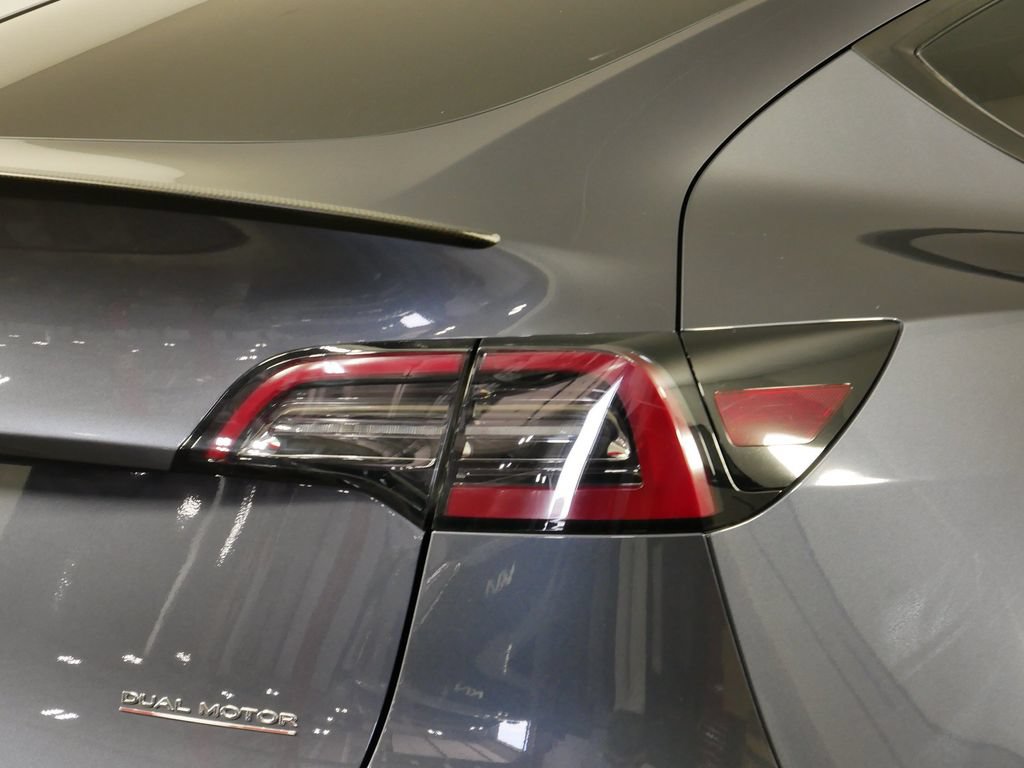 Used 2023 Tesla Model Y Performance AWD/4WD image 11