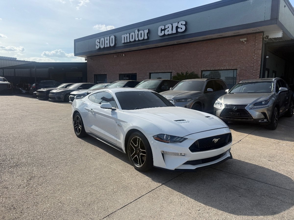 Used 2021 Ford Mustang GT Premium RWD image 3