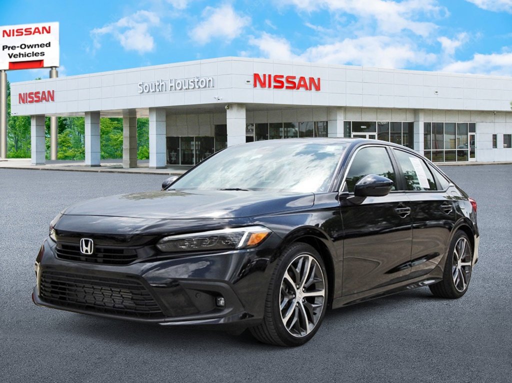 Used 2023 Honda Civic Touring image 2