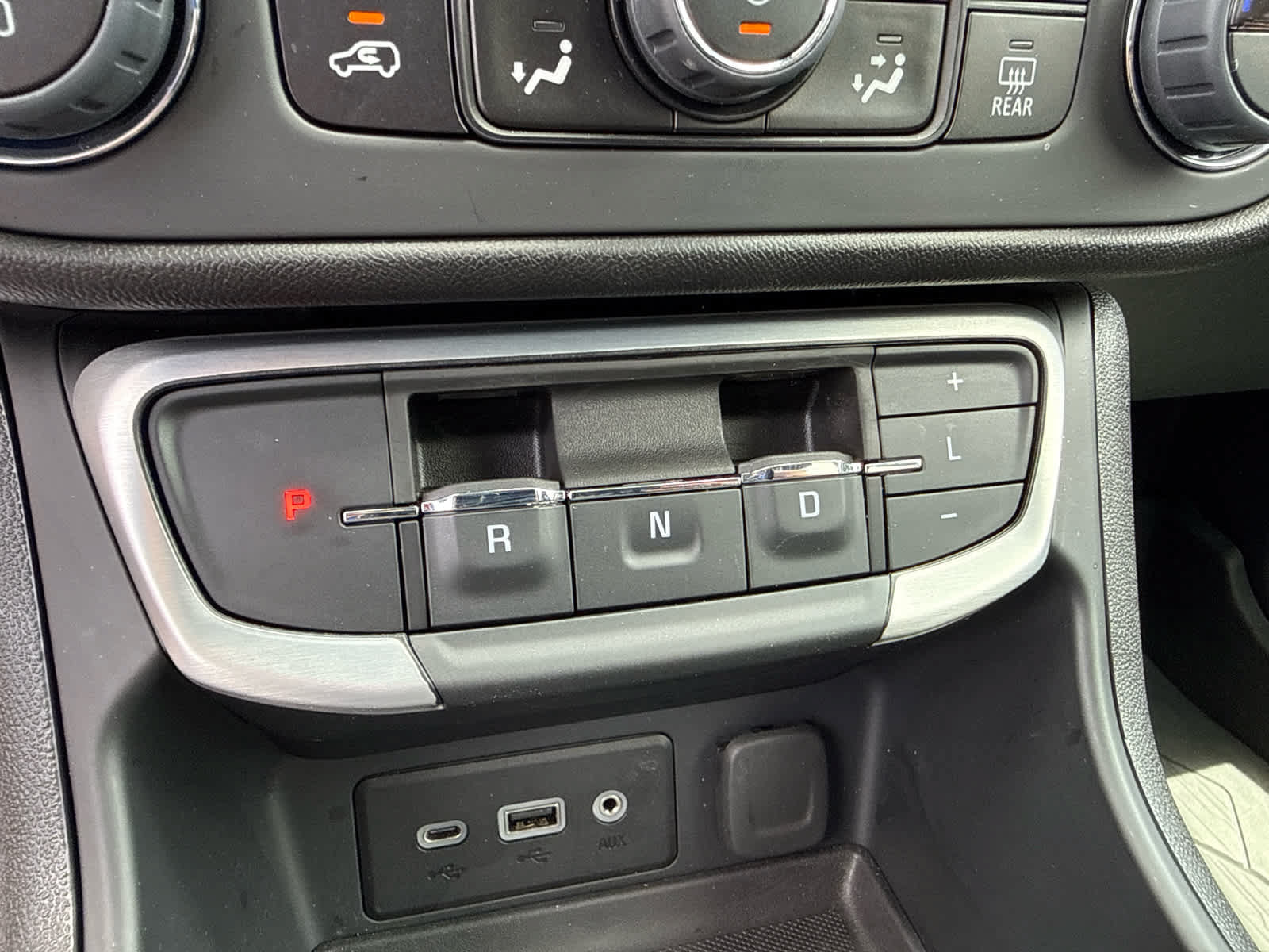 Certified 2024 GMC Terrain SLE w/ Driver Convenience Package FWD image 19