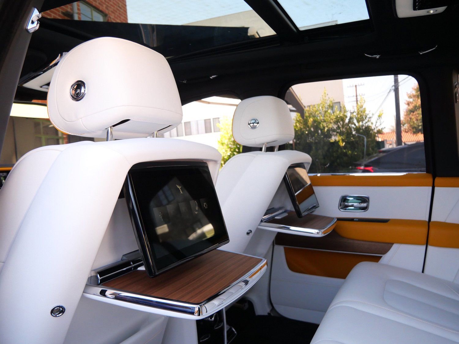 New 2026 Rolls-Royce Cullinan image 28