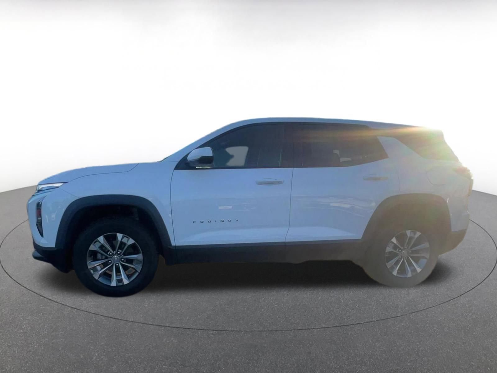 Used 2025 Chevrolet Equinox LT image 9