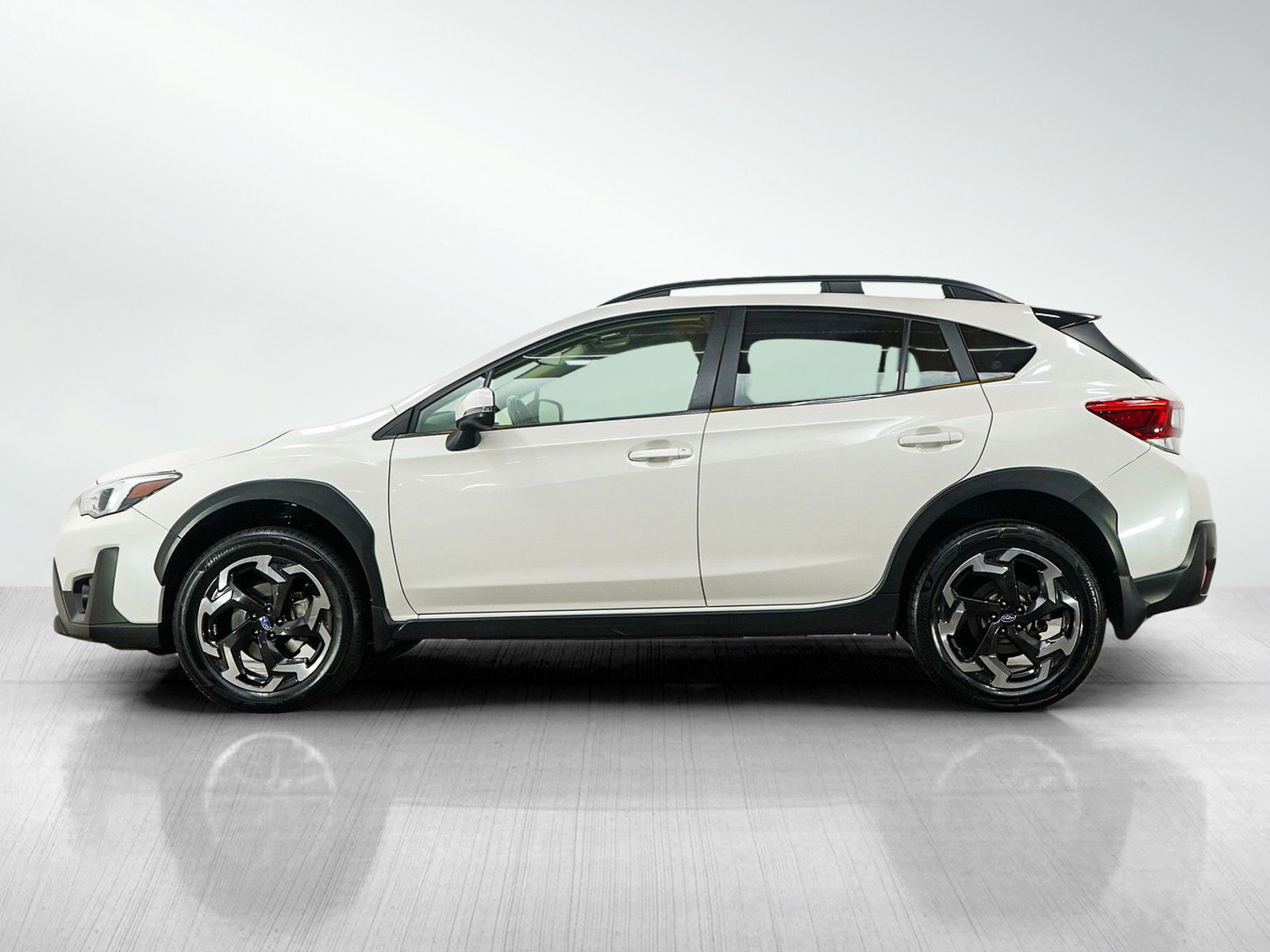 Used 2021 Subaru Crosstrek 2.5i Limited w/ Moonroof Package 2 AWD/4WD image 2