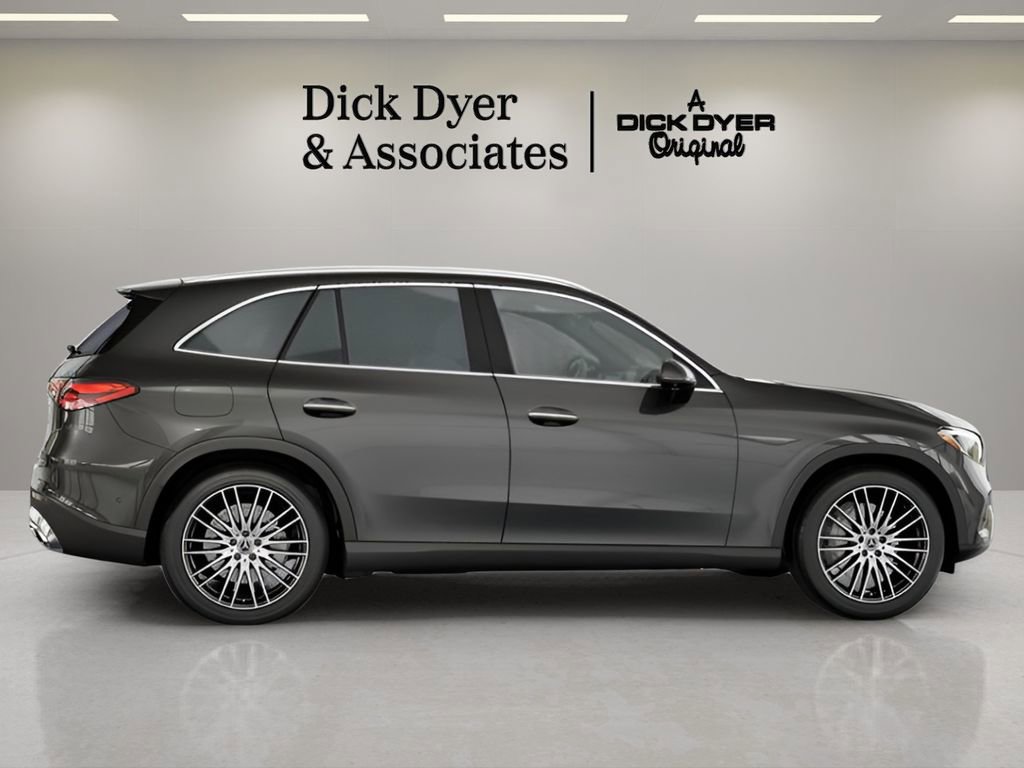 Used 2026 Mercedes-Benz GLC 300 image 6