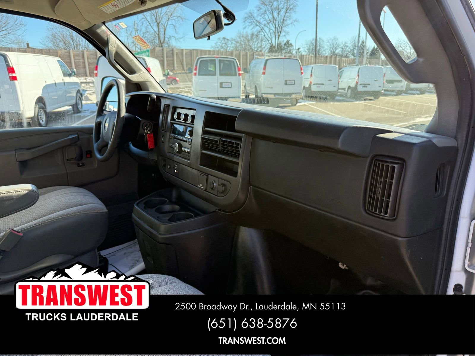 Used 2017 Chevrolet Express 3500 RWD image 6