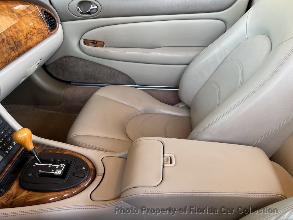 Used 2001 Jaguar XKR Convertible RWD image 63