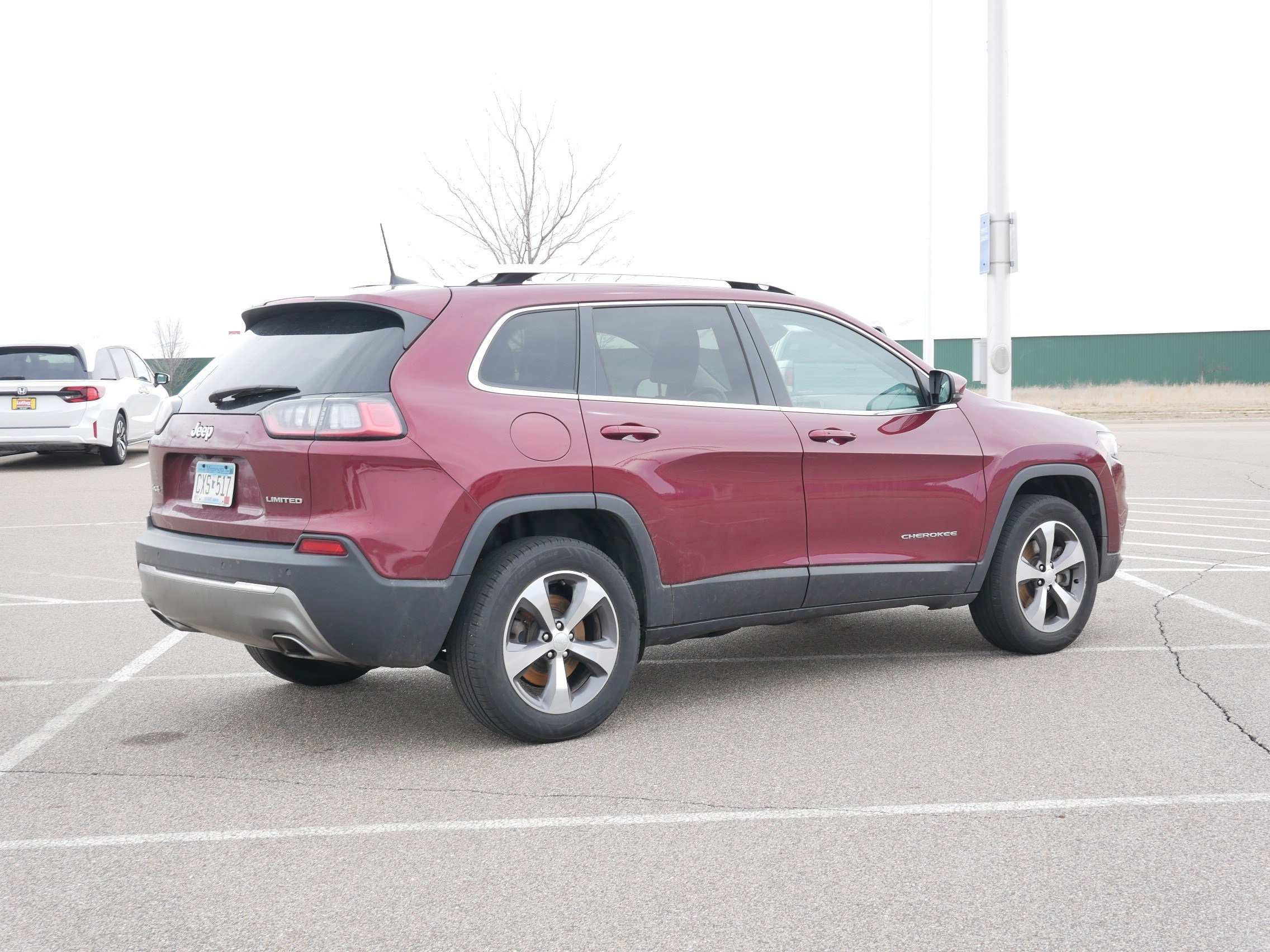 Used 2019 Jeep Cherokee Limited image 4