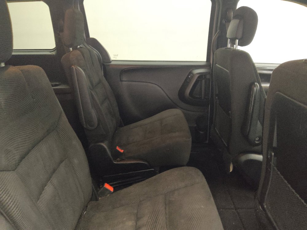 Used 2020 Dodge Grand Caravan SE FWD image 19