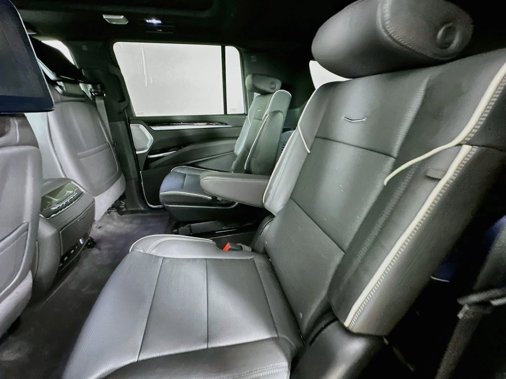 New 2026 Cadillac Escalade ESV Sport w/ Touring Package AWD/4WD image 30