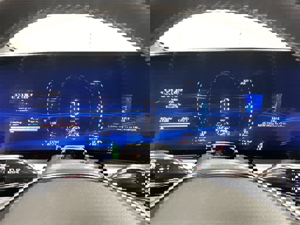 Certified 2024 Cadillac Lyriq Luxury image 28