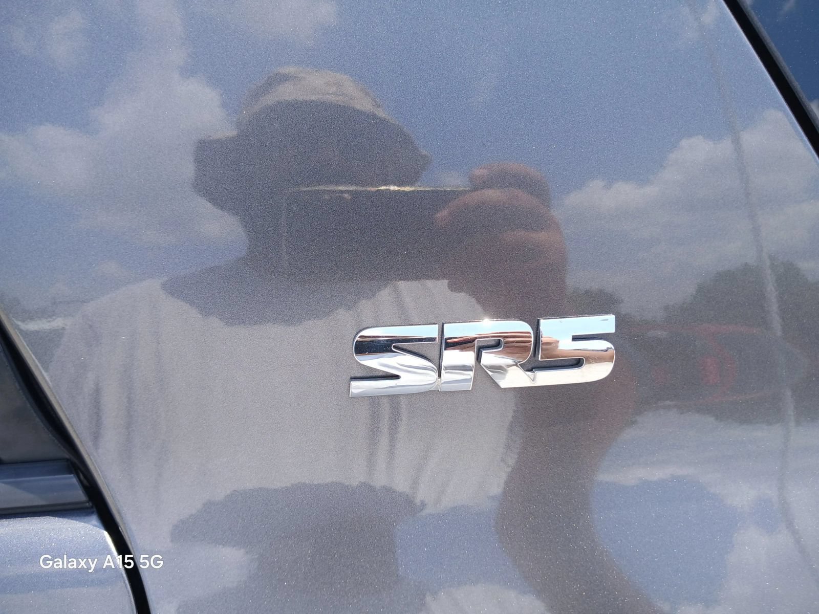 Used 2017 Toyota 4Runner SR5 AWD/4WD image 9