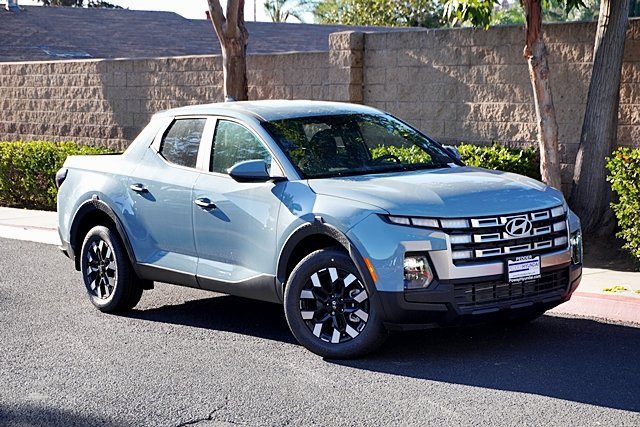 New 2025 Hyundai Santa Cruz SE image 3