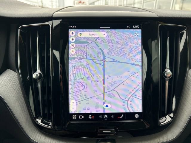 Certified 2025 Volvo XC60 B5 Plus AWD/4WD image 22