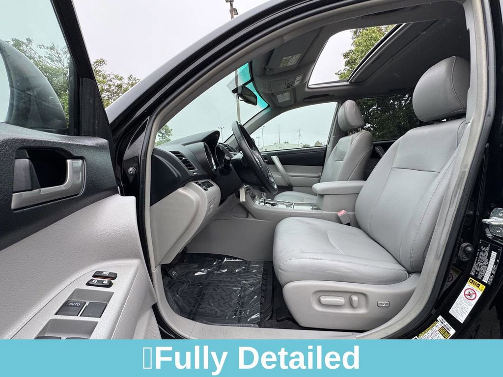 Used 2013 Toyota Highlander SE image 15