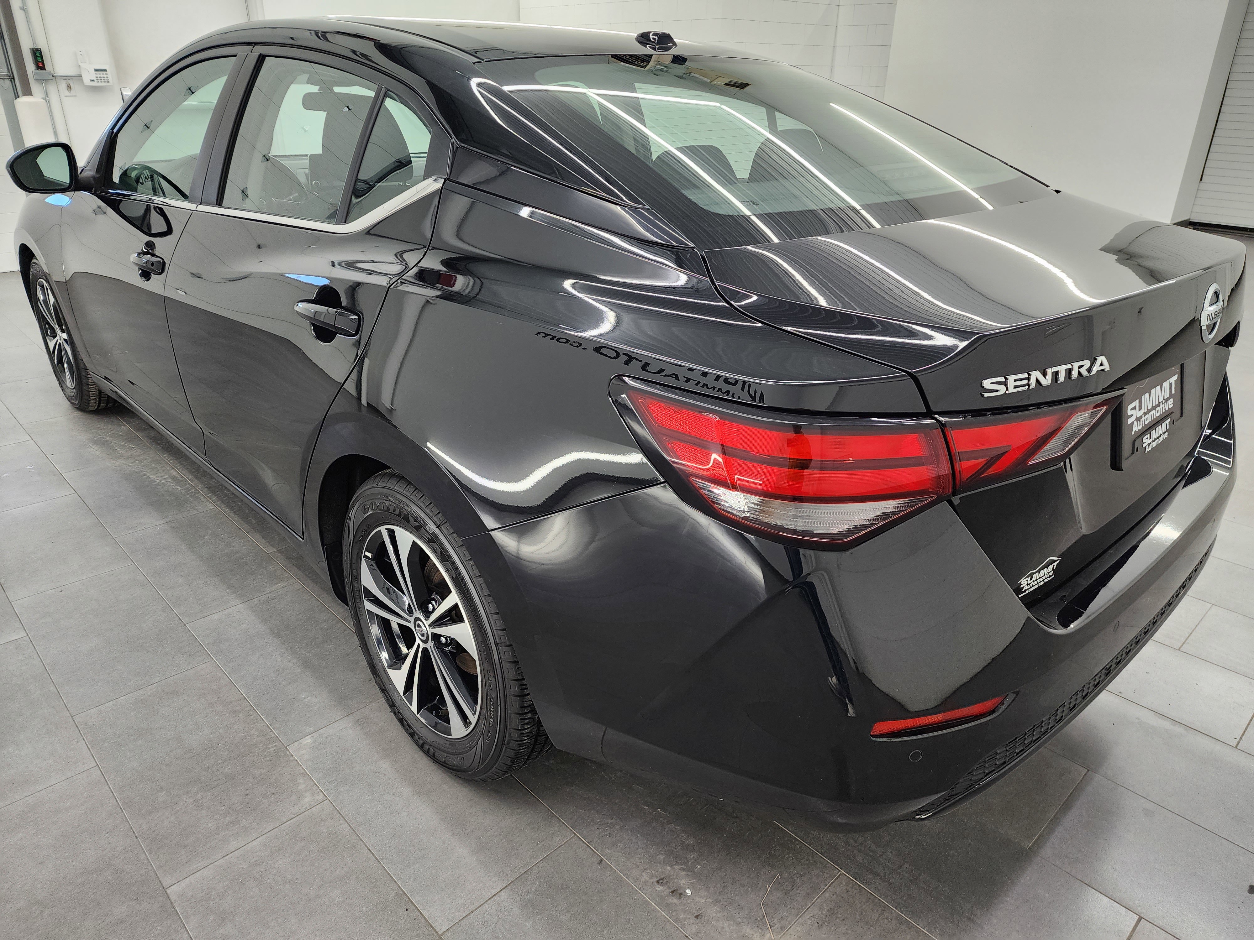 Used 2023 Nissan Sentra SV FWD image 6