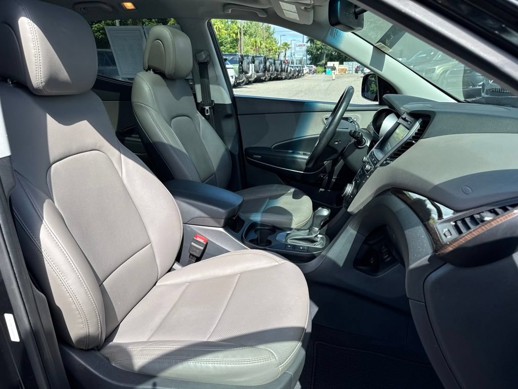 Used 2017 Hyundai Santa Fe Sport w/ Cargo Package AWD/4WD image 22