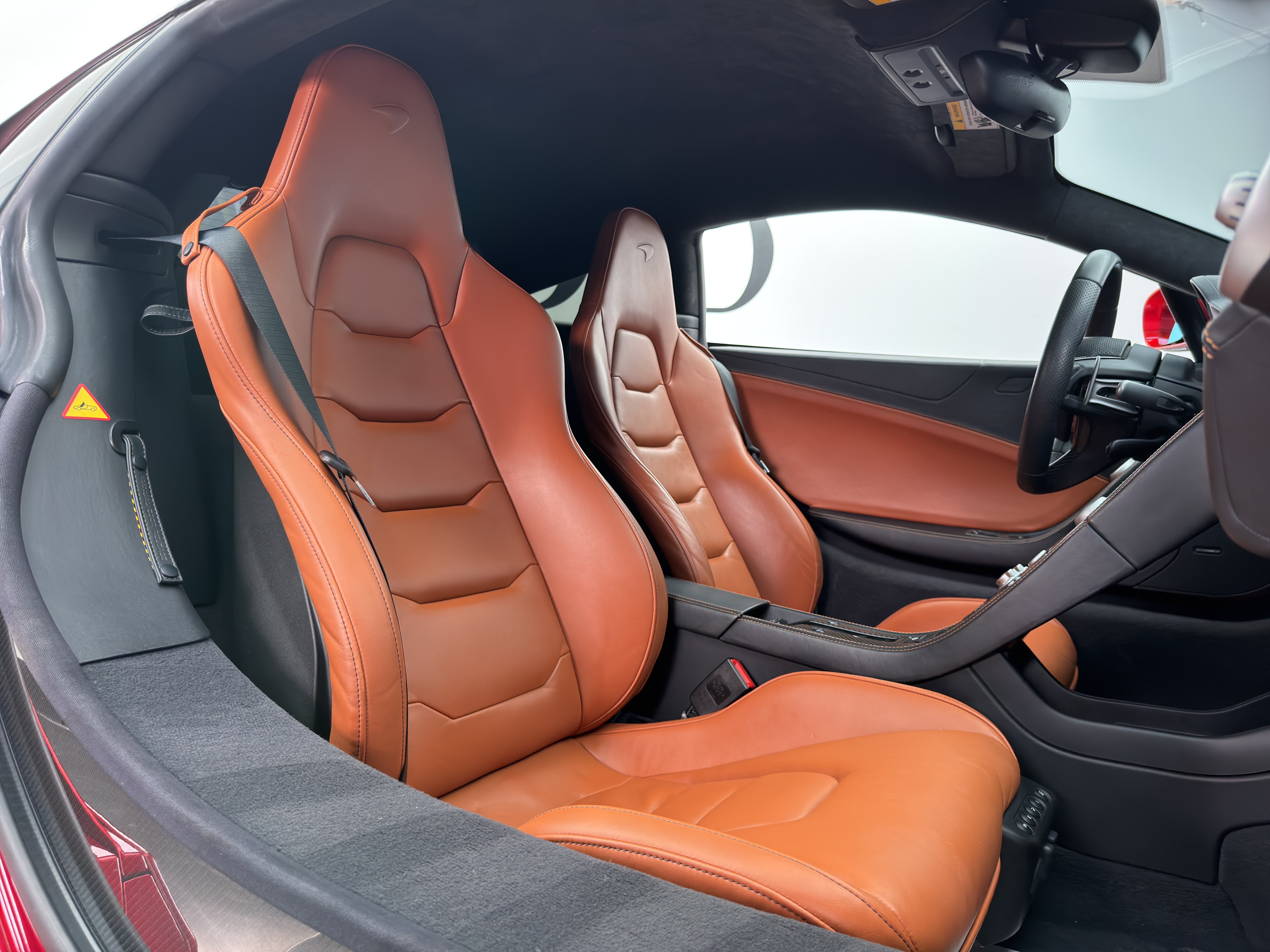 Used 2012 McLaren MP4-12C Coupe RWD image 17