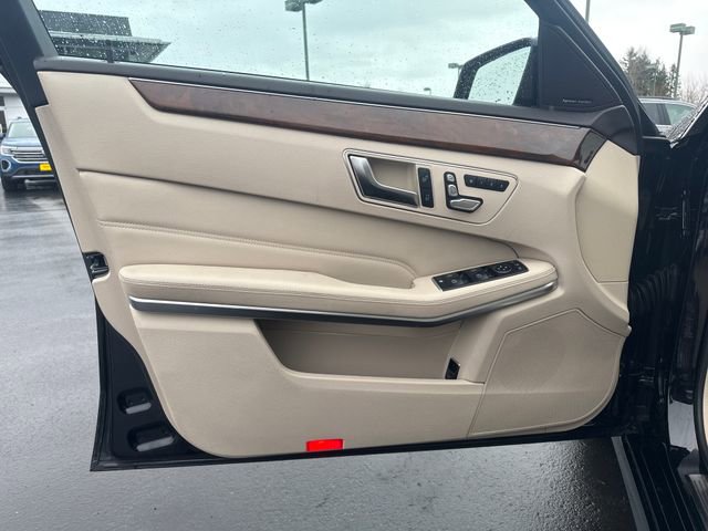 Used 2016 Mercedes-Benz E 350 4MATIC Sedan image 18