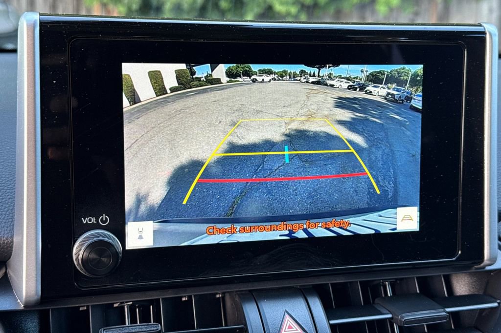 Certified 2025 Toyota RAV4 LE AWD/4WD image 18