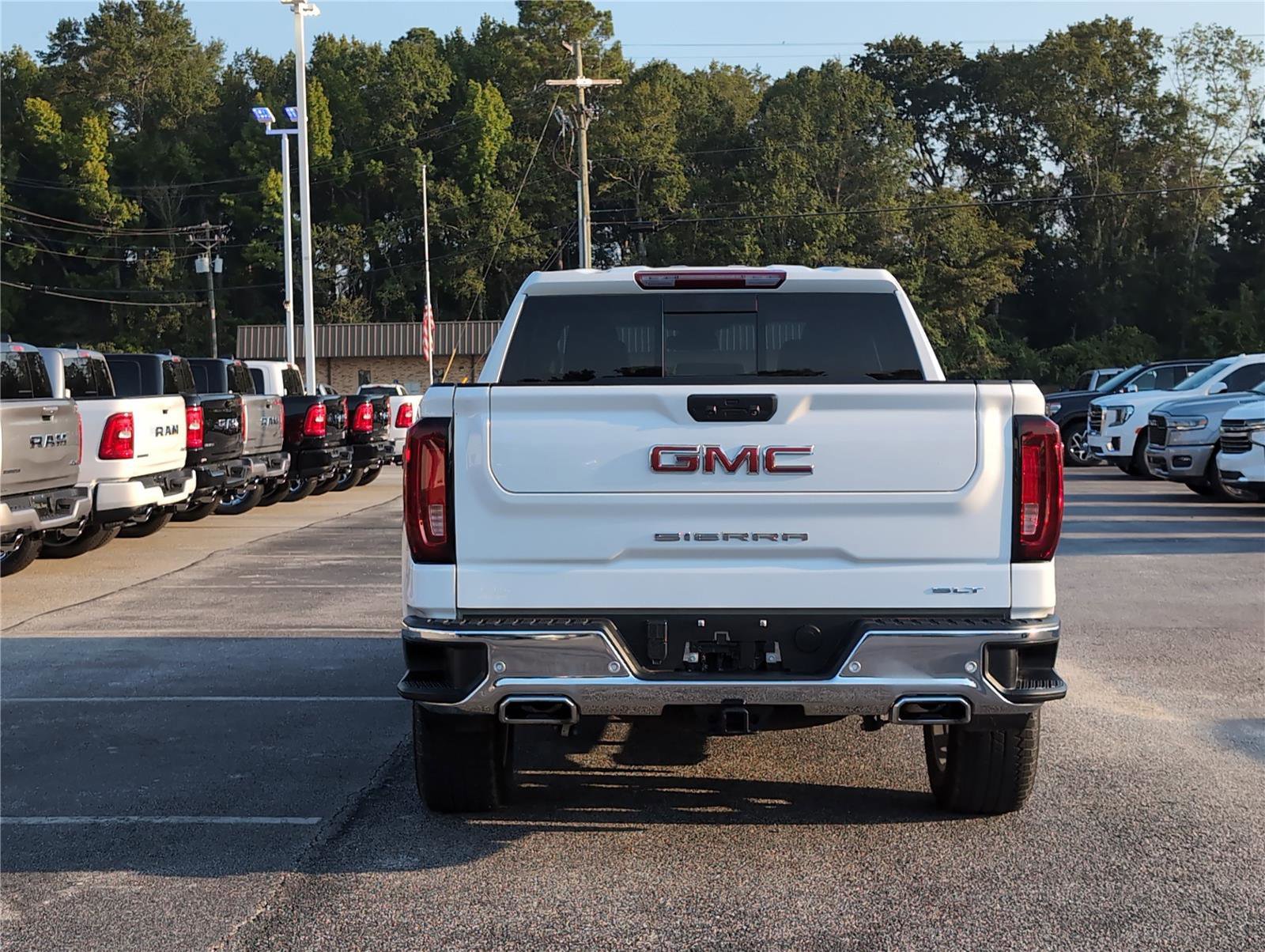 Used 2024 GMC Sierra 1500 SLT w/ SLT Premium Plus Package image 4