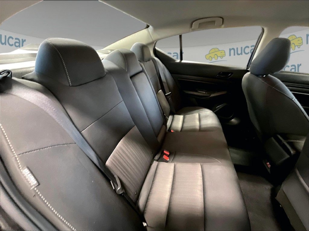Certified 2024 Nissan Altima 2.5 SV FWD image 16