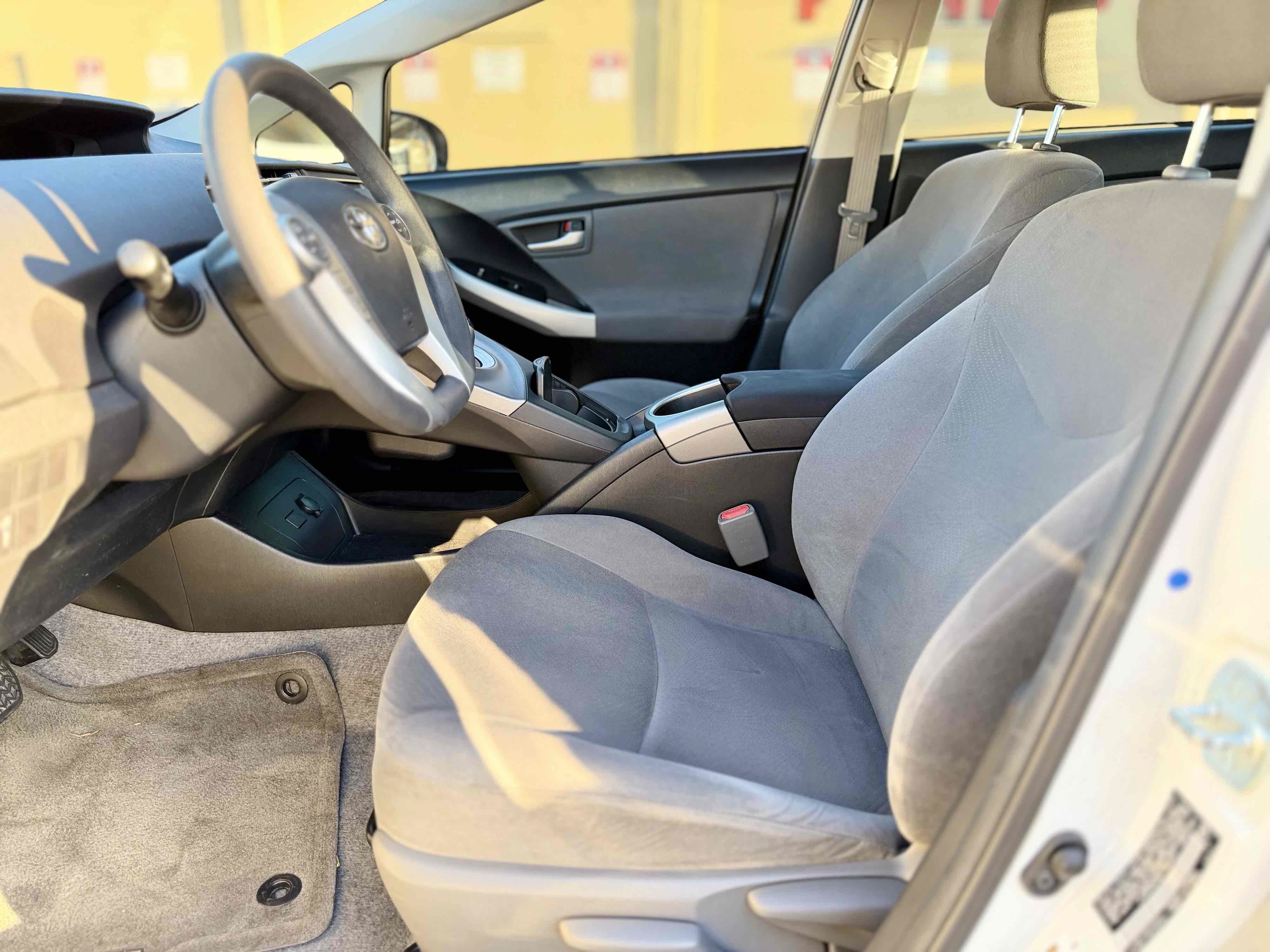 Used 2014 Toyota Prius Three FWD image 23