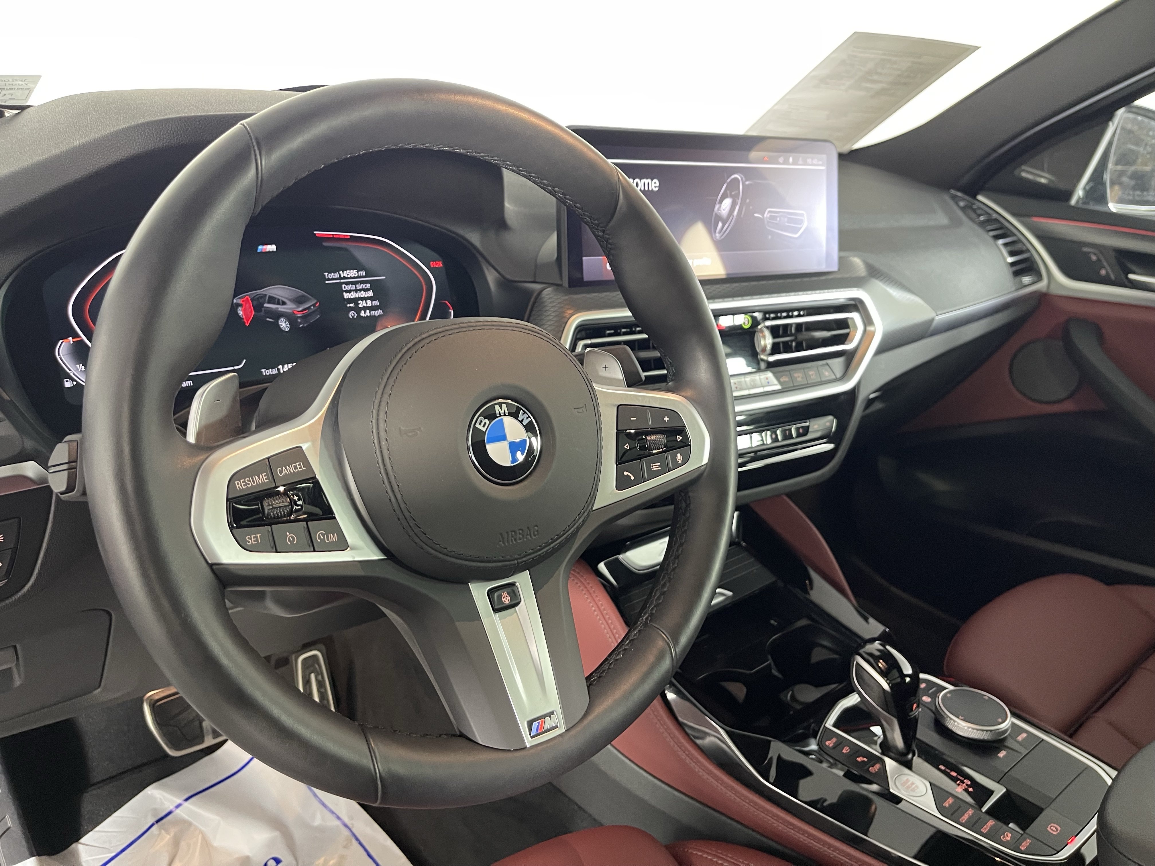 Certified 2025 BMW X4 xDrive30i w/ Premium Package AWD/4WD image 11