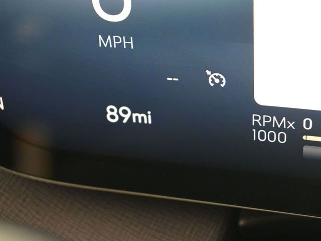 Used 2025 Buick Enclave Preferred w/ Power Package FWD image 39