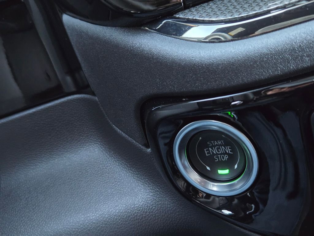 Used 2025 Chevrolet Silverado 1500 ZR2 w/ Technology Package image 20