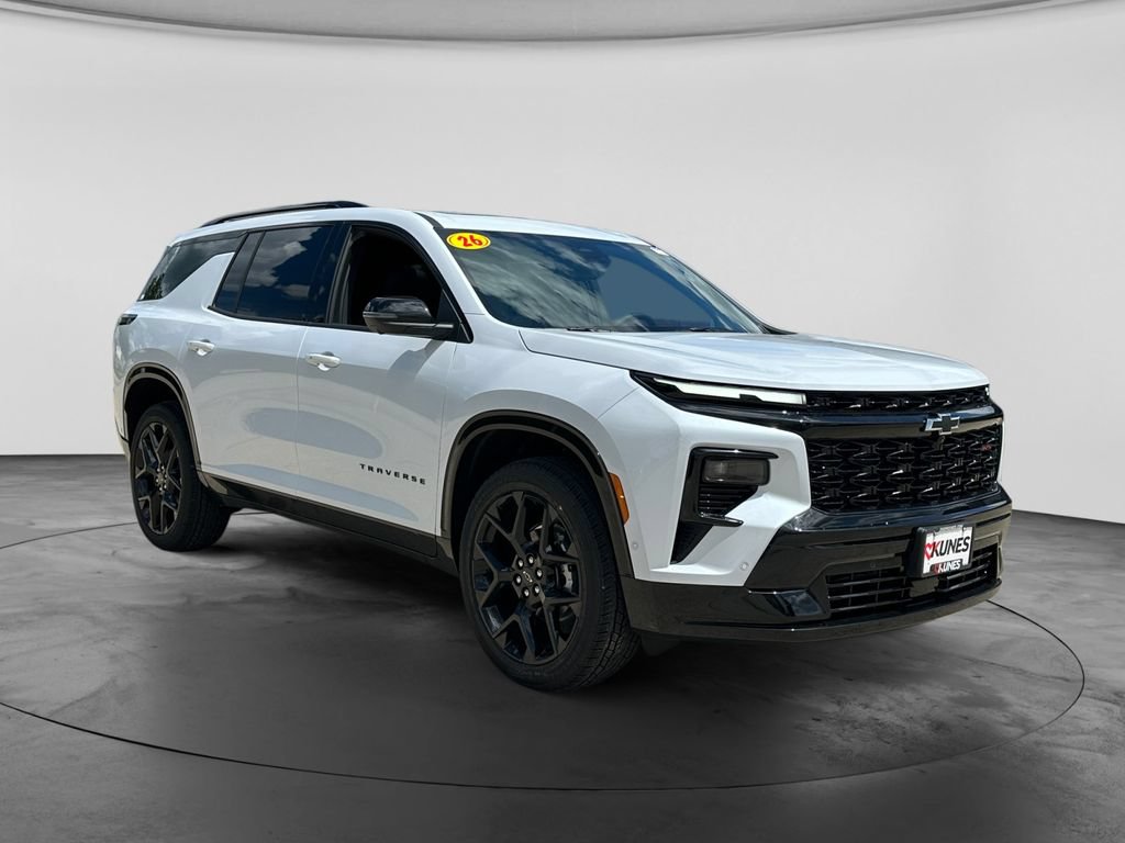 New 2026 Chevrolet Traverse RS w/ LPO, Floor Liner Package AWD/4WD image 1