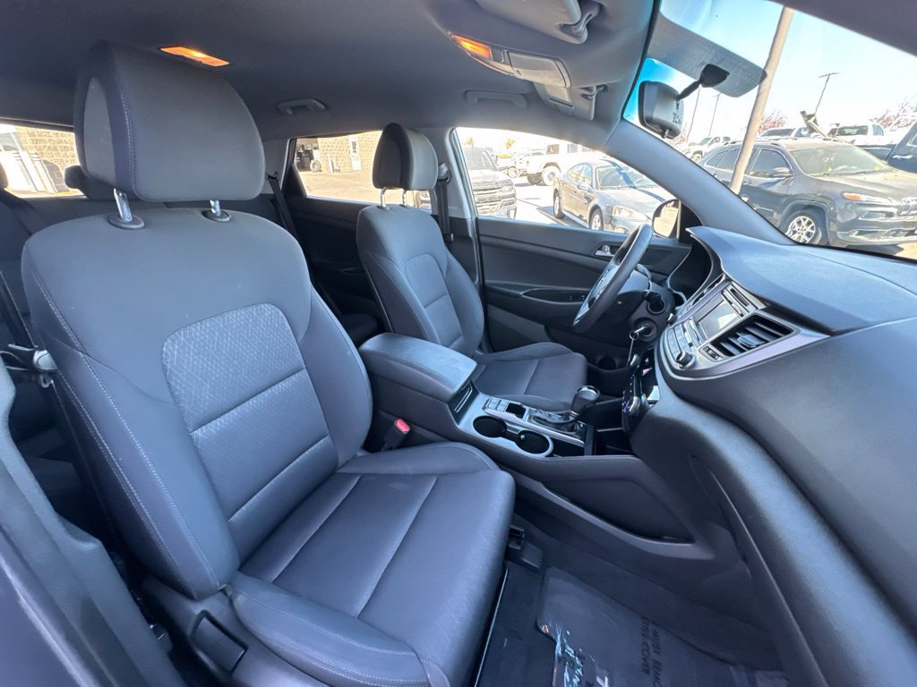 Used 2018 Hyundai Tucson SE AWD/4WD image 32