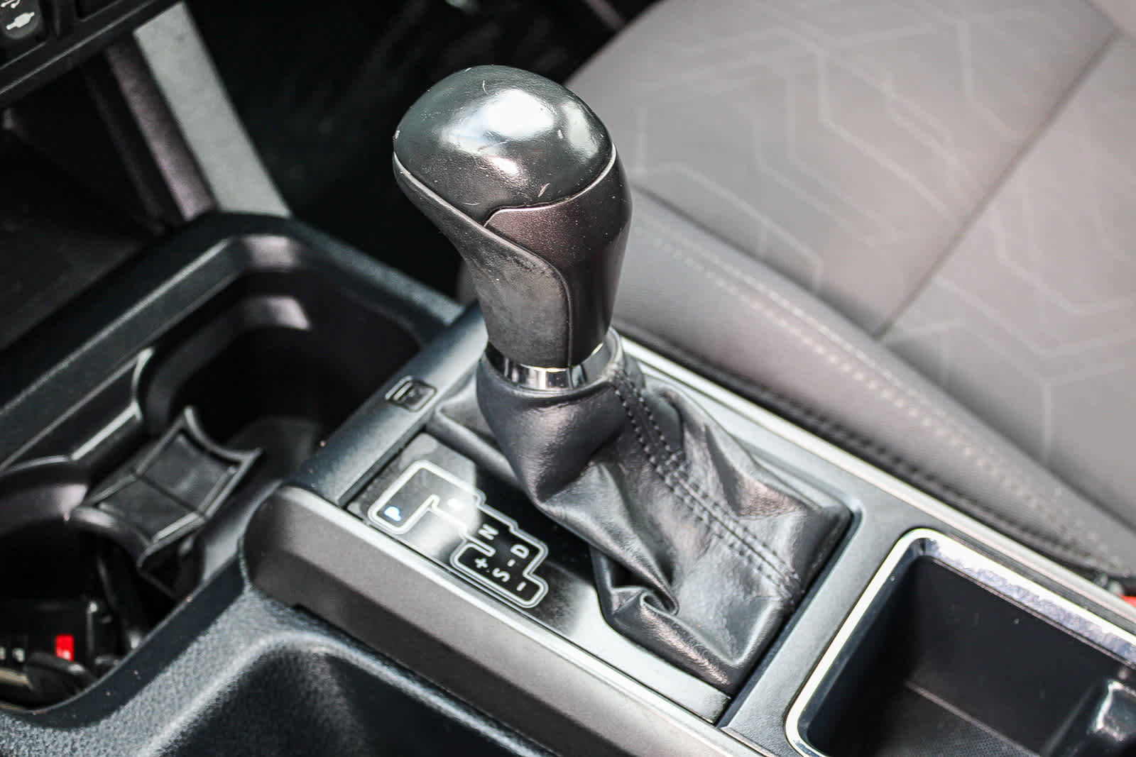 Used 2019 Toyota Tacoma TRD Off-Road AWD/4WD image 19