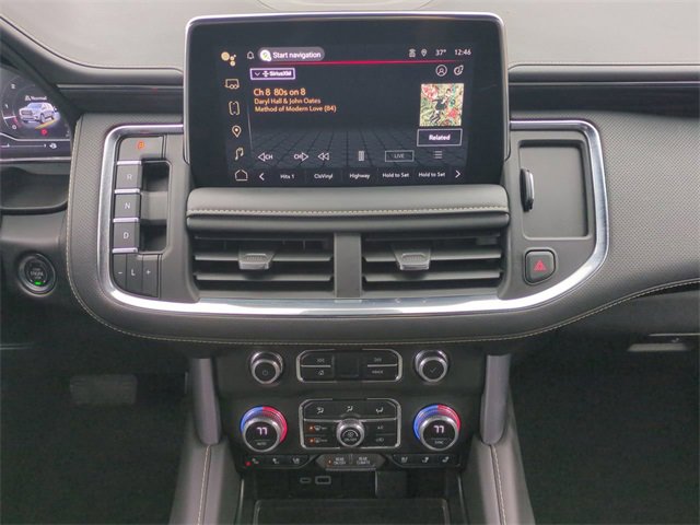 Used 2024 GMC Yukon SLT w/ SLT Luxury Package image 19