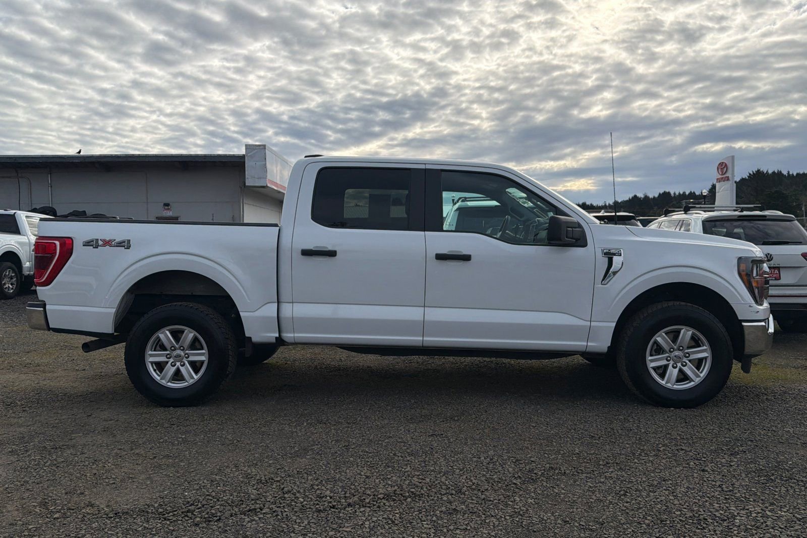 Used 2023 Ford F150 XLT image 3