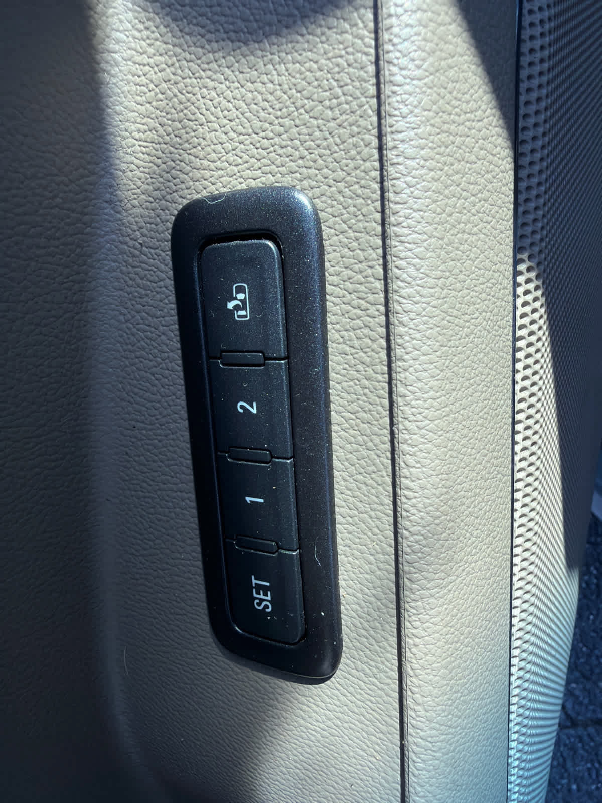 Used 2017 Chevrolet Tahoe LT w/ Luxury Package AWD/4WD image 19
