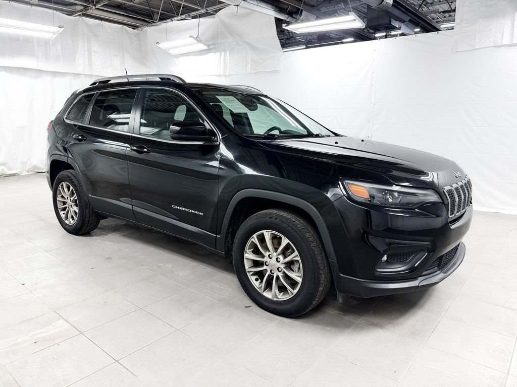 Used 2021 Jeep Cherokee Latitude Plus AWD/4WD image 8