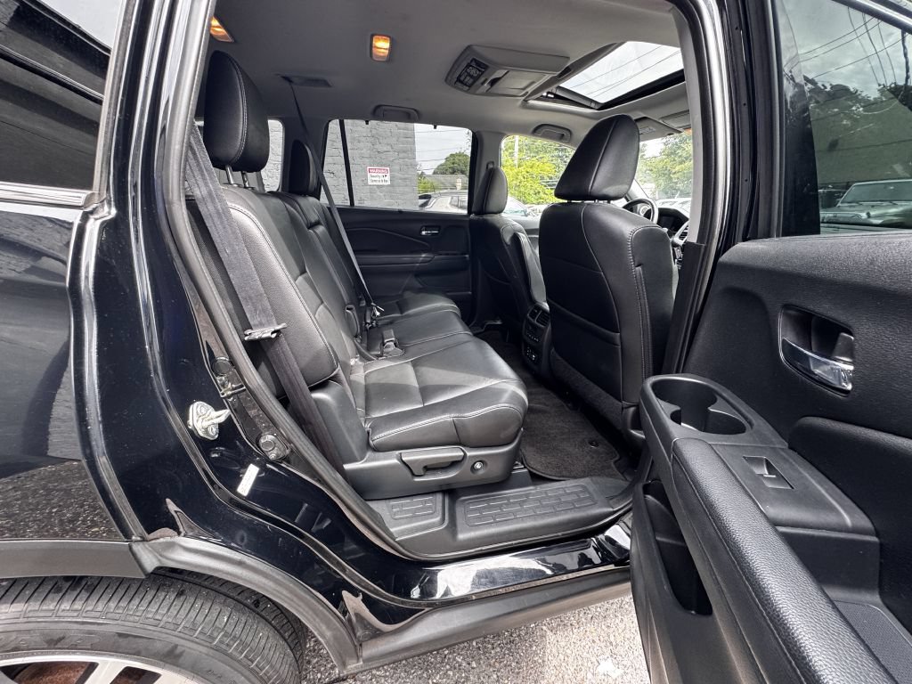 Used 2016 Honda Pilot Touring image 18