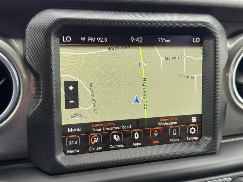 Used 2022 Jeep Wrangler Unlimited Sahara AWD/4WD image 19