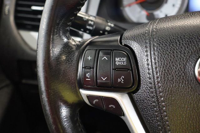 Used 2019 Toyota Sienna SE image 16