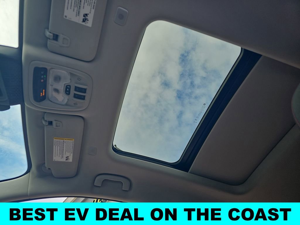 New 2027 Chevrolet Bolt RS w/ Technology Package FWD image 29