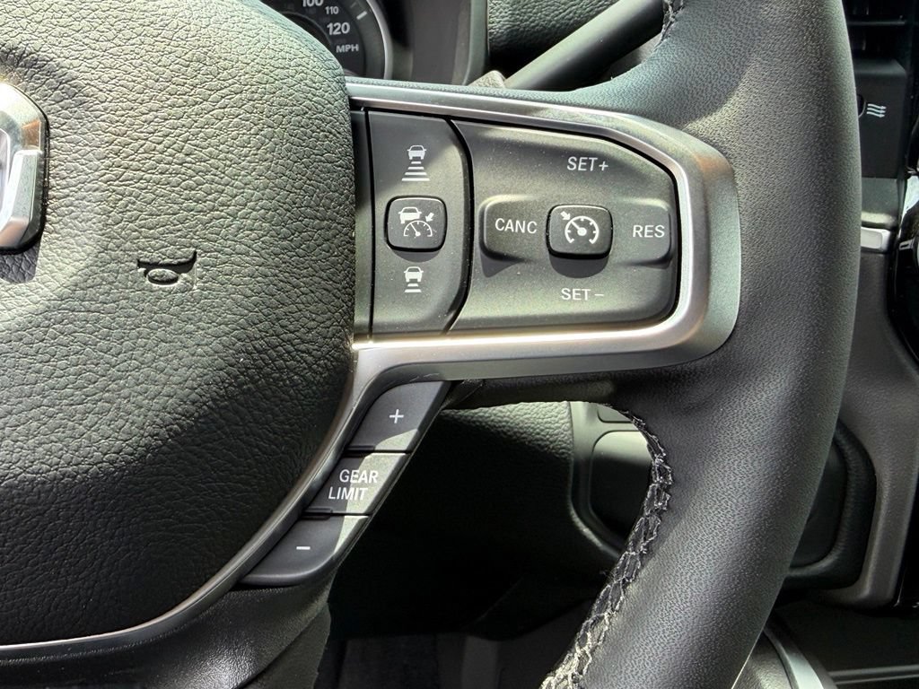 New 2026 RAM 2500 Big Horn AWD/4WD image 17